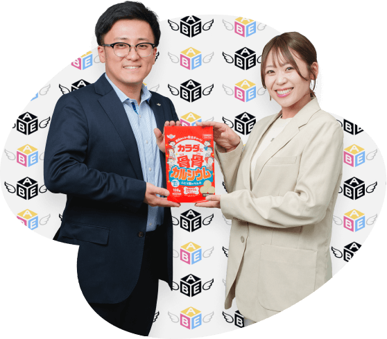 取締役 安部 琢斗と公式アンバサダー 大塚 れなさんの写真